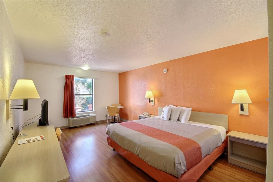 MOTEL 6 LAREDO NORTH $46 ($̶5̶8̶) - Prices & Reviews - TX - Tripadvisor