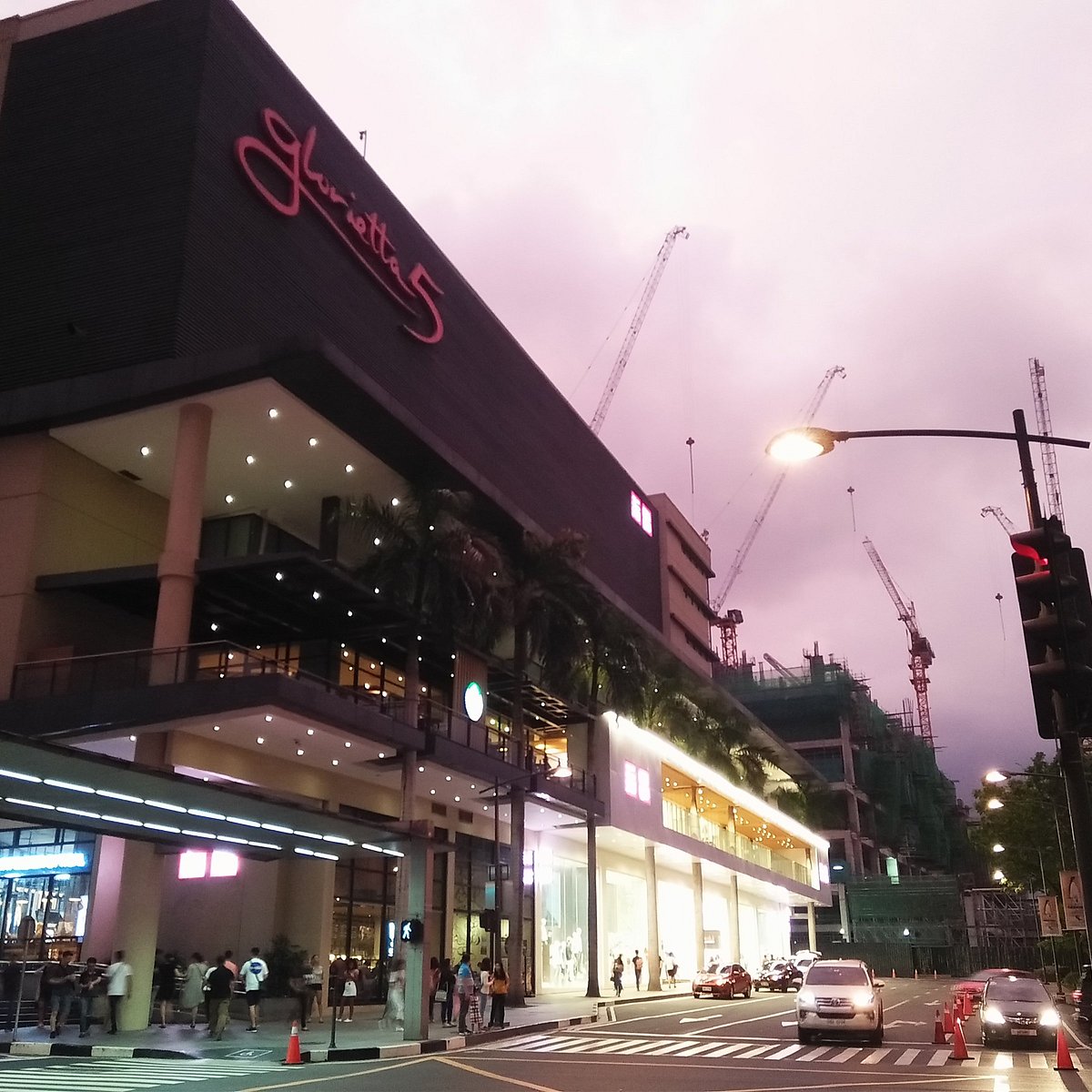 Luxury Shopping in MAKATI CITY  Night Walking at GREENBELT MALLS