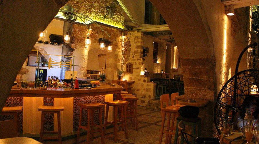 the central bar