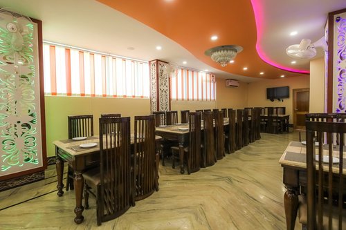 HOTEL SKY BLUE - Prices & Reviews (Nagrota Bagwan, India)