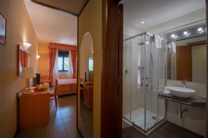 Kamar & Suite