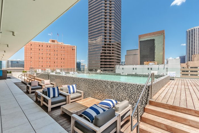 STAY ALFRED AT THE MAYFLOWER - Prices & Condominium Reviews (Dallas, TX)