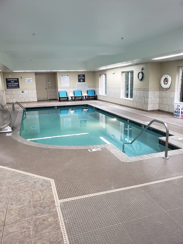 Hilton Garden Inn Charlotte/Mooresville Pool: Pictures & Reviews ...