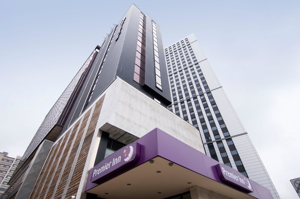 PREMIER INN LEEDS CITY CENTRE (LEEDS ARENA) HOTEL 62 (̶8̶2̶