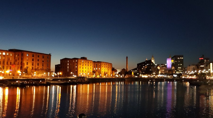 Puerto de Liverpool! excelente lugar con vistas increibles y comida deliciosa!