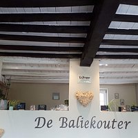 De boerderij is mooi gerestaureerd. Nog authentieke elementen met een hedendaagse flair.
