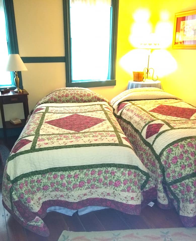 GILBERT'S BED AND BREAKFAST (Rehoboth) - B&B Reviews & Photos - Tripadvisor