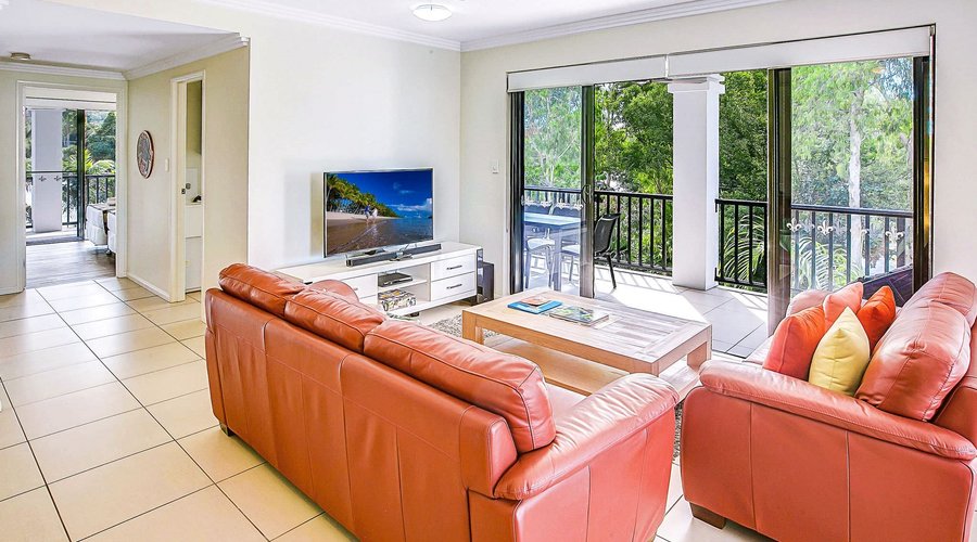 Open plan lounge/dining/kitchen. 3 bedroom 2 bathroom family apartment