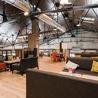 notre salle d'étage, accessible aux personnes en fauteuils et aux poussettes.