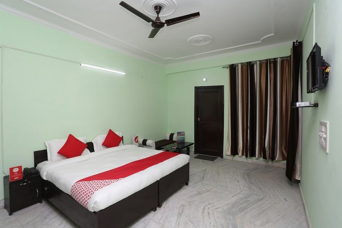 OYO SHREE PALCE - Prices & Hotel Reviews (Ghaziabad, India)