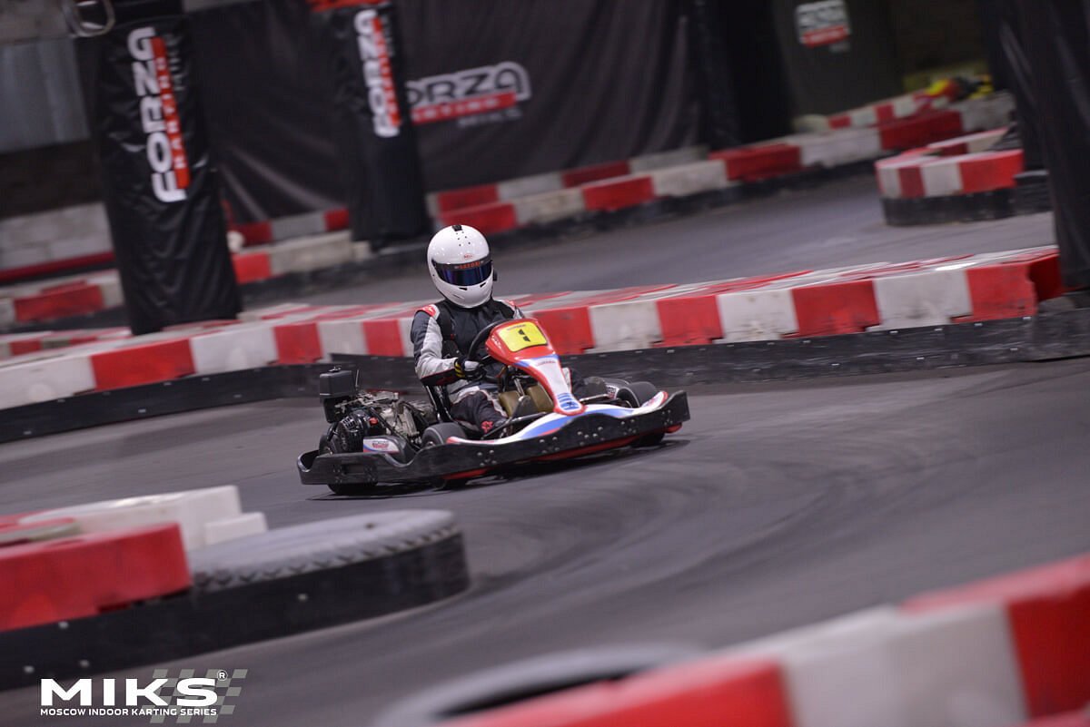 Forza karting miks. Микс картинг Форза. Forza Karting Дубровка. Форза картинг Москва. Картинг Miks Karting.