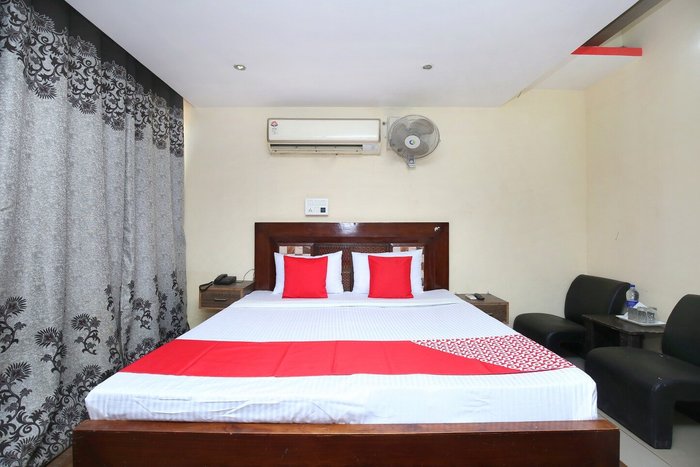 OYO 23596 HOTEL KUBER CASTLE - Lodge Reviews (Zirakpur, Chandigarh)