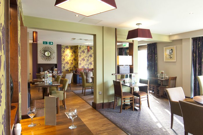 Premier Inn Loughborough Hotel – Bar oder Lounge: Fotos und Bewertungen ...