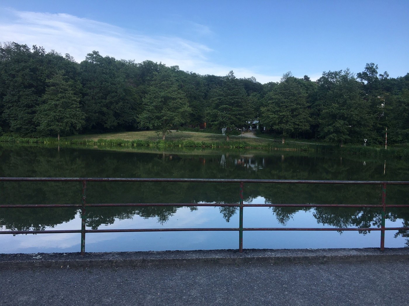 크로이츠베르크호프 (Kreuzberghof, Oestringen) - 호텔 리뷰 & 가격 비교