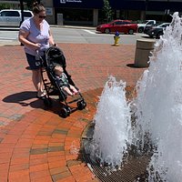 Beautiful park outside the lex-center and home to Rupp arena. Nice place to relax and enjoy the fountain, birds, and a cold beer.
