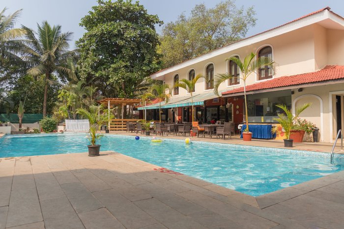 Kyriad Prestige Calangute Goa by OTHPL Pool: Pictures & Reviews ...