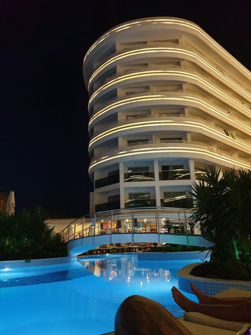 Laguna beach alya resort spa 5 алания. Green Hall Ялта. Laguna Beach Alya Resort & Spa. Набережная Грин Холл Ялта. Laguna Beach Alya Resort Spa 5.
