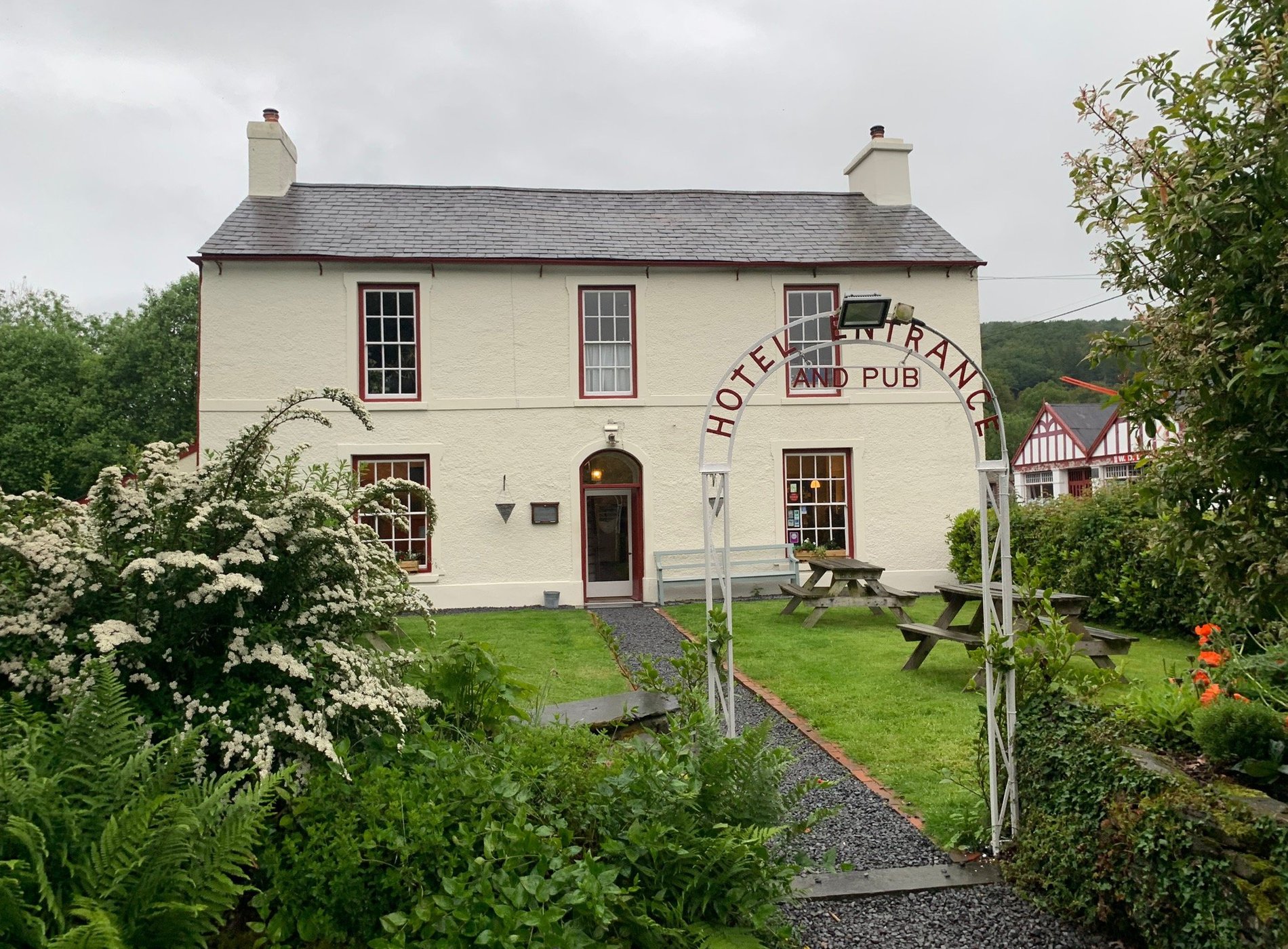 The Dolaucothi Arms by null
