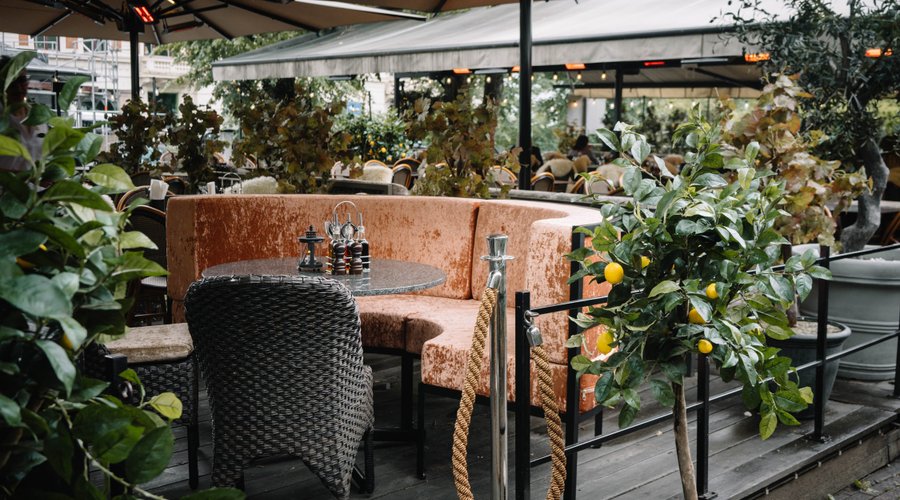 Outdoor atmosphere