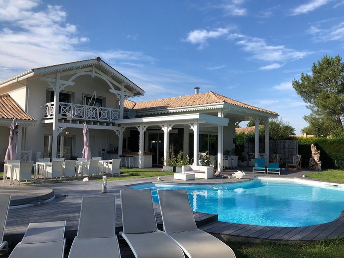 Gujan-Mestras Luxury Villa for Sale, $1,469,700