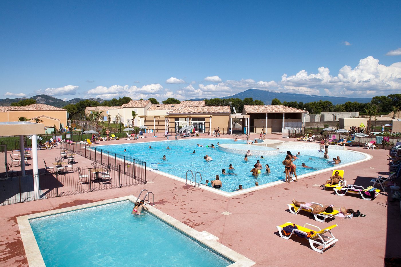 Vacancéole - Residence Les Demeures du Ventoux (Aubignan, France ...