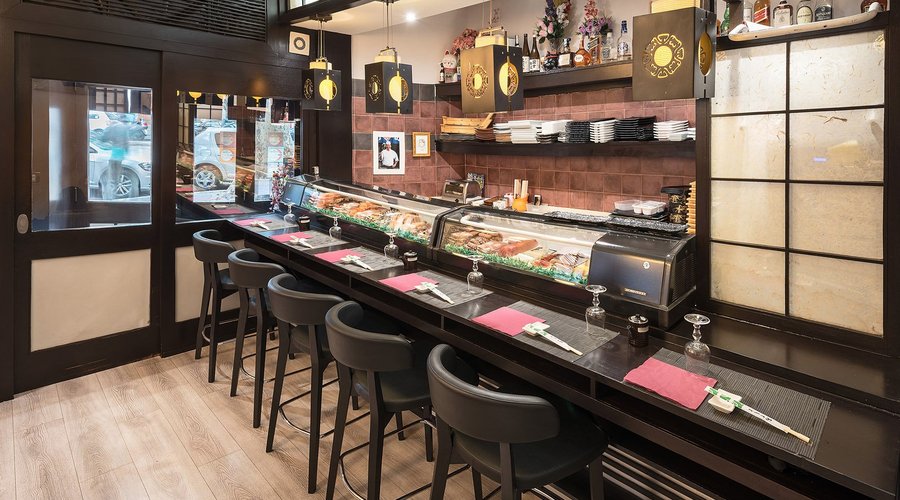 Take sushi Ristorante. bancone