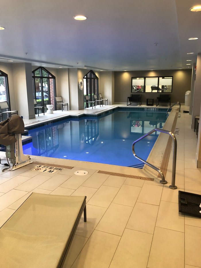 Hampton Inn & Suites Dallas-DFW Airport North-Grapevine Pool Pictures ...