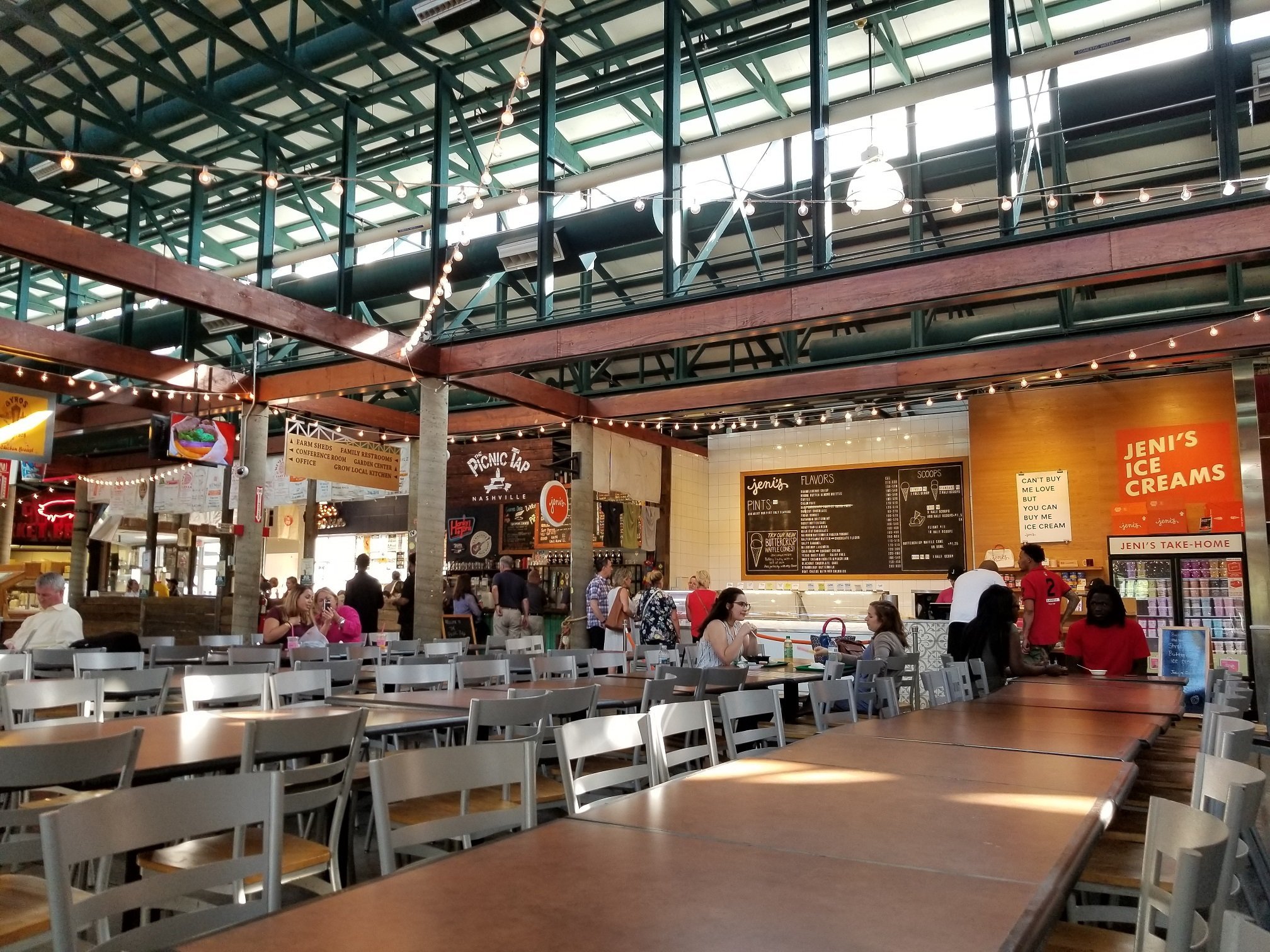 Nashville Farmers Market Aktuell F R 2023 Lohnt Es Sich Mit Fotos   Food Court Seating 