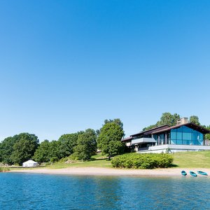 Skåvsjöholm från vattnet