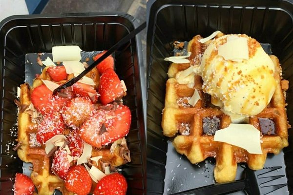 Belgian Waffles in Brugge • European Cuisine, Culture & Travel©