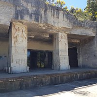 colonnes imposantes