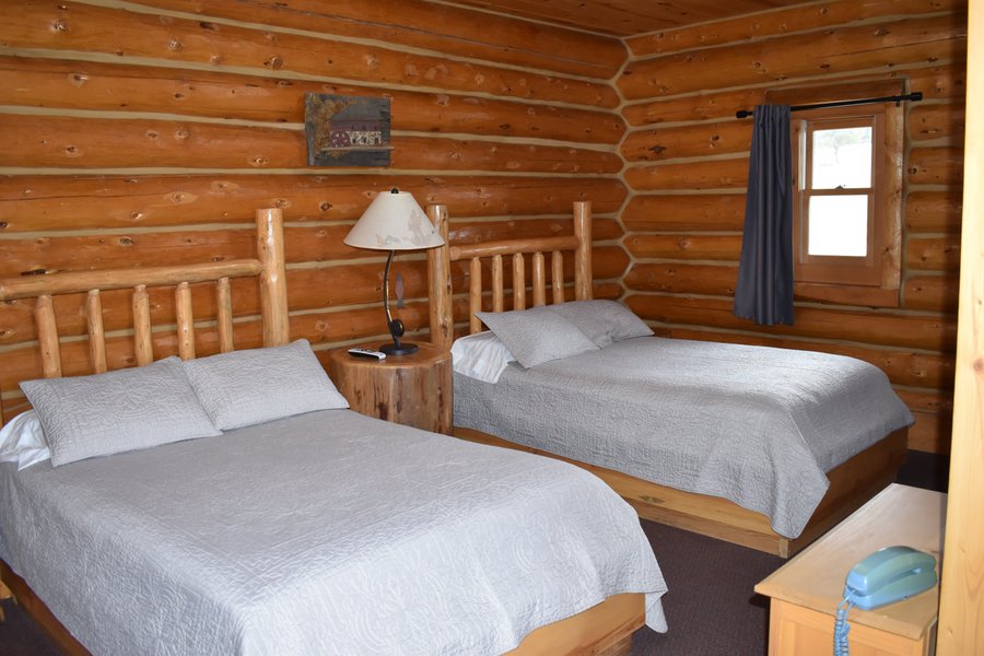 GOLD CAMP CABINS - Prices & Hotel Reviews (Custer, SD ...