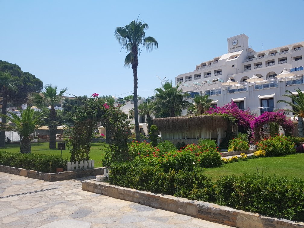 Hotel photo 16 of Azka Otel.