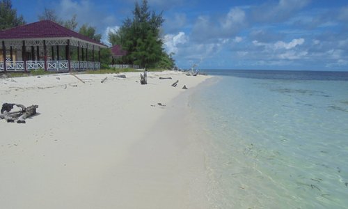 white sand Beach Tolubundu Island Banggai Laut