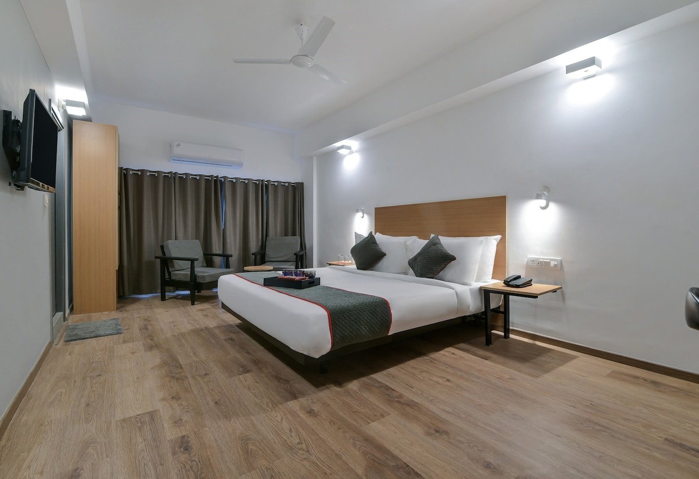 Hotel Harsha by null