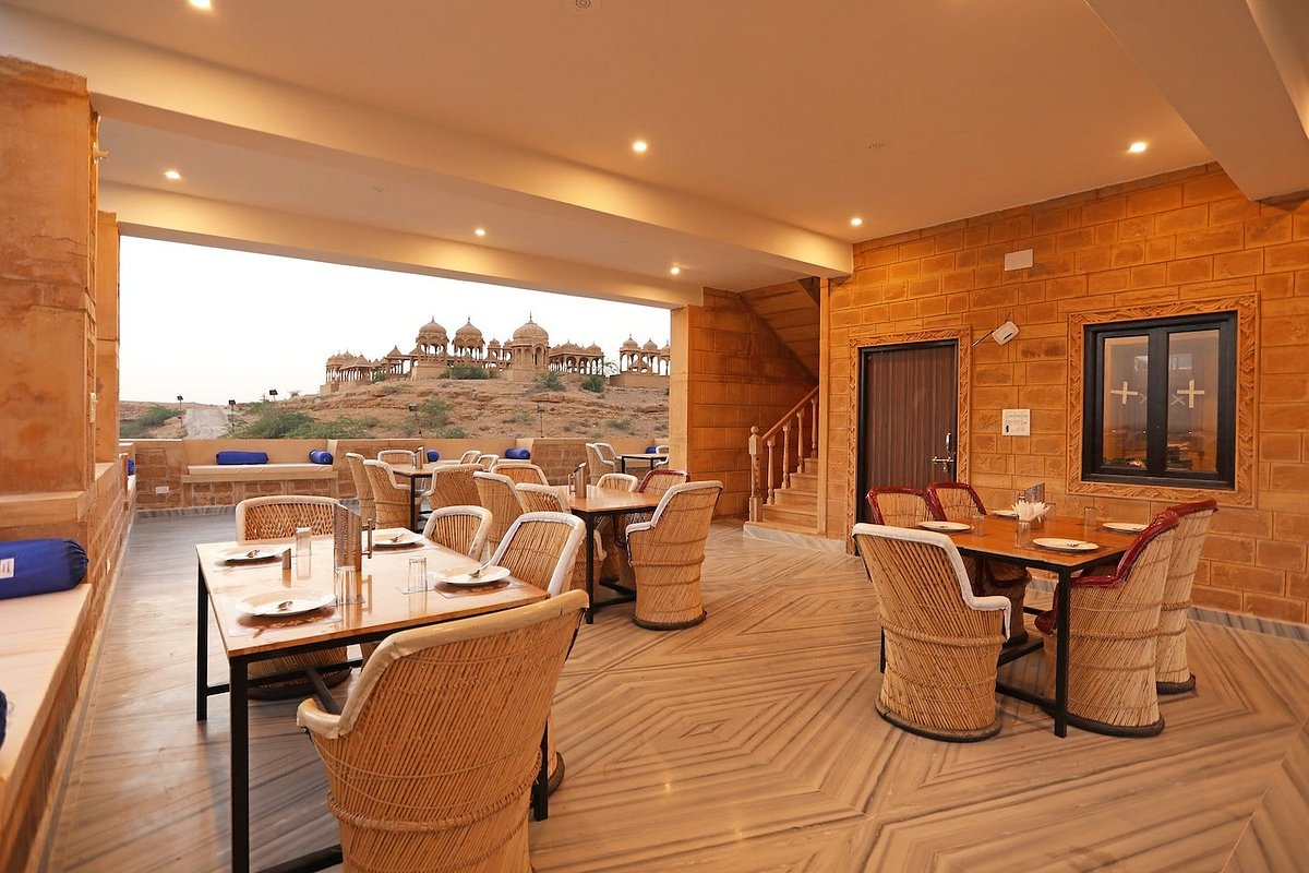Capital O 9737 Hotel Royal Heritage, hotell i Jaisalmer