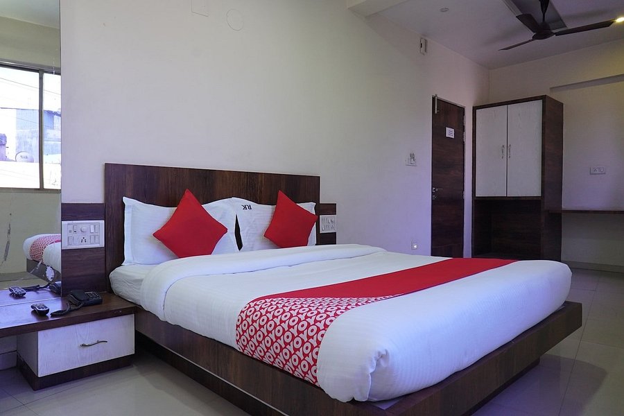 OYO 30733 HOTEL RAMAKRUSHNA  Kolhapur  Maharashtra  Lodge Reviews