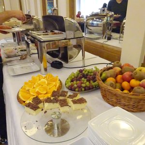 Brda Hotel in Bydgoszcz, image may contain: Restaurant, Indoors, Dining Table, Dining Room