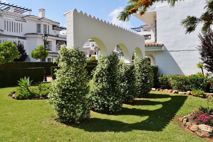 Imagen 2 de Apartamentos Serinamar Naranjos de Marbella