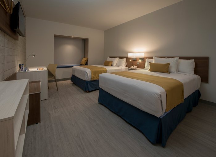 MICROTEL INN & SUITES BY WYNDHAM IRAPUATO $47 ($̶5̶7̶) - Prices & Hotel ...