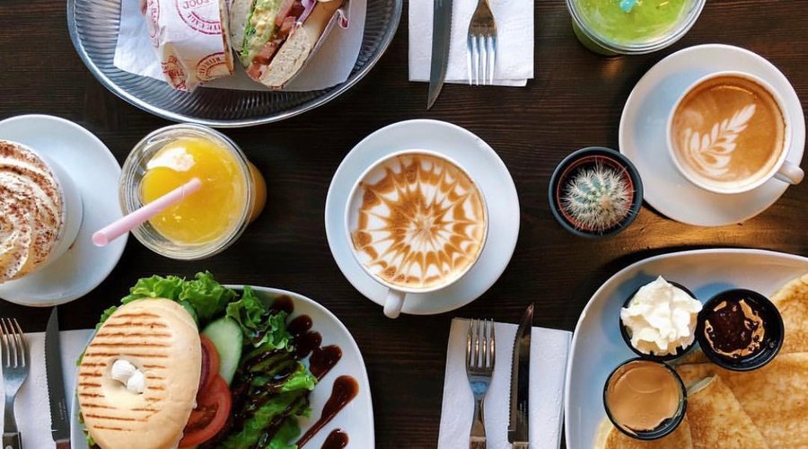 Breakfast, Brunch, Lunch or Dinner we have it all