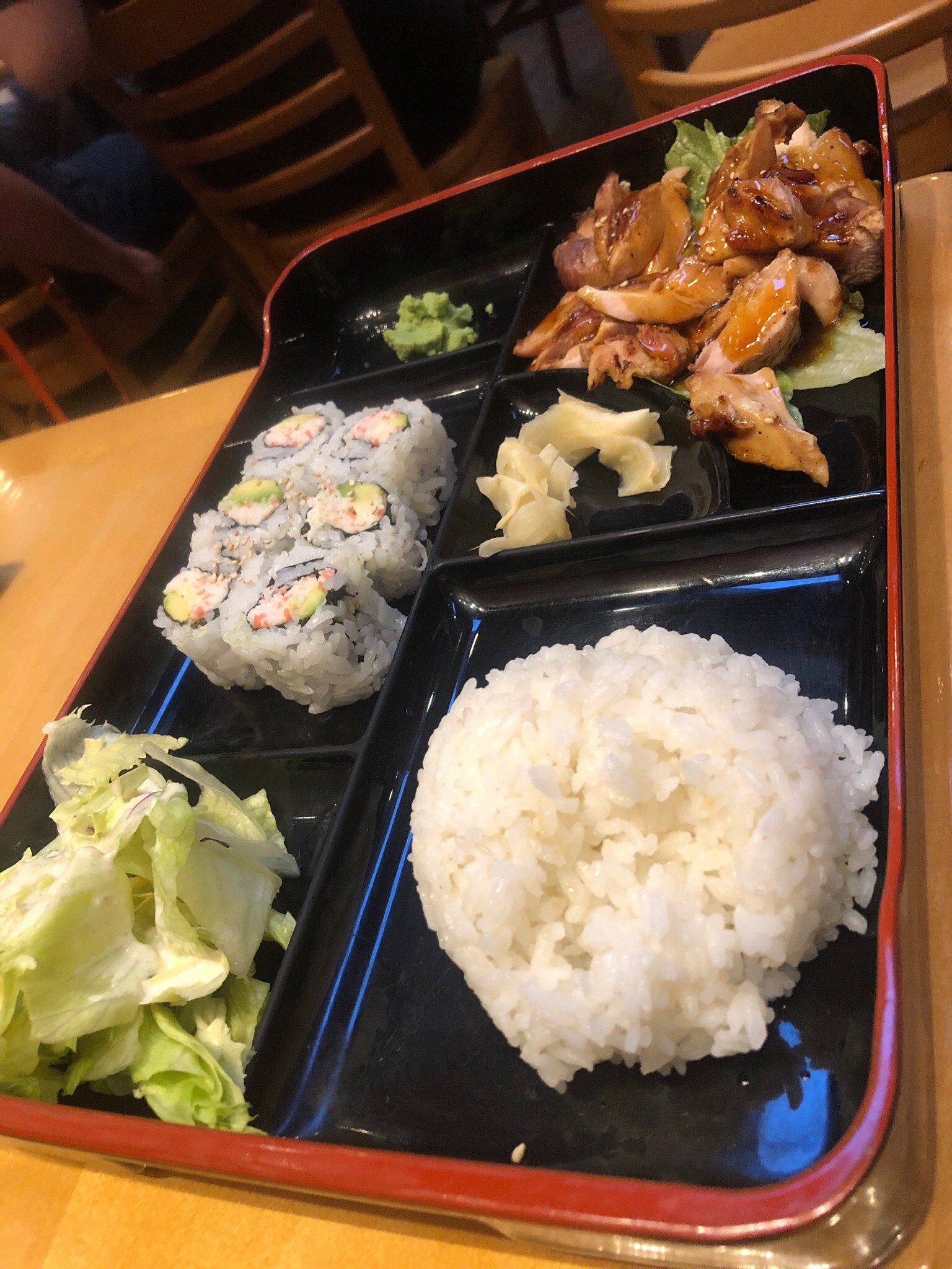 Kiki sushi 2025