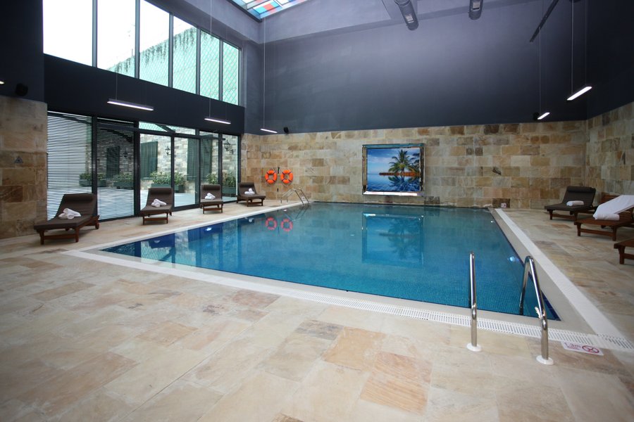 Crowne Plaza Istanbul Oryapark Pool Pictures Reviews Tripadvisor