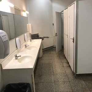 It’s a camper parking area near city center. The open showers has no privacy. No kitchen and dishwashing in the toilet. Summer 2019: 29€ for camper+electricity+2adults. Separate fee per each item.