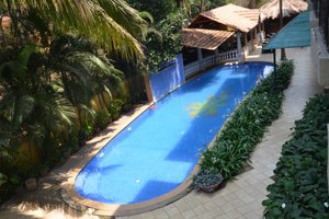 Pool & Beach
