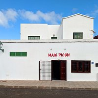 Majo Picón's external façade