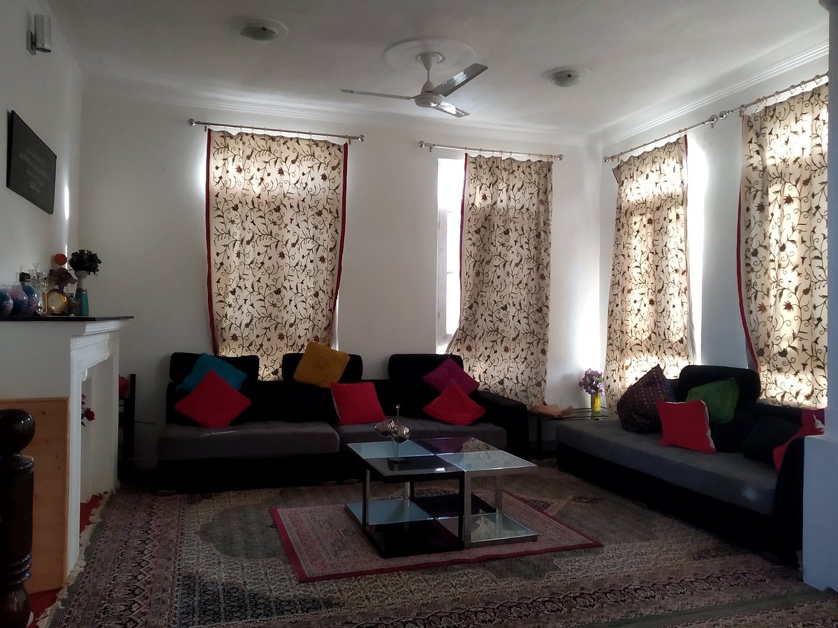 Serene Home, hotel in Srinagar