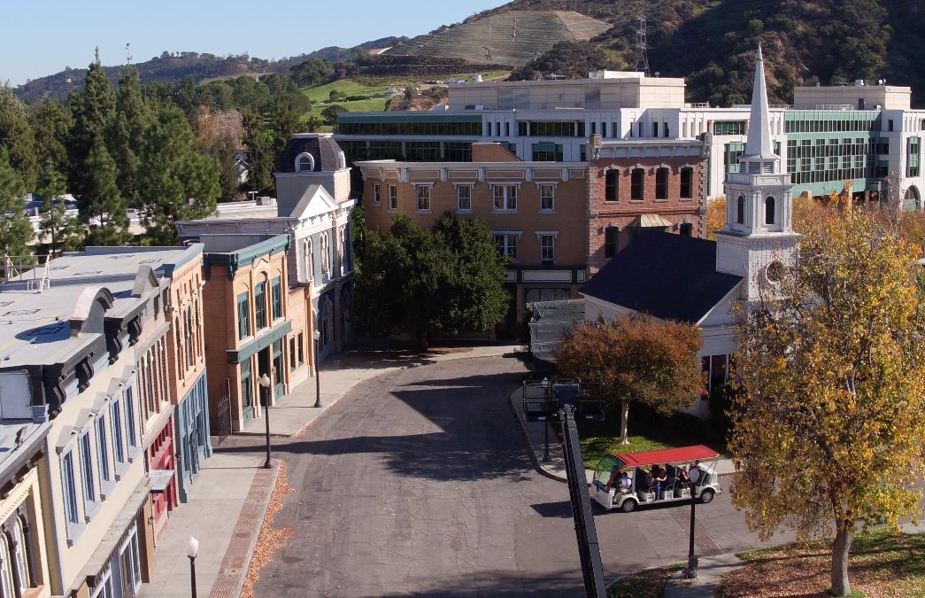 Warner Bros. Studio Tour Hollywood (Burbank) - All You Need to Know BEFORE  You Go