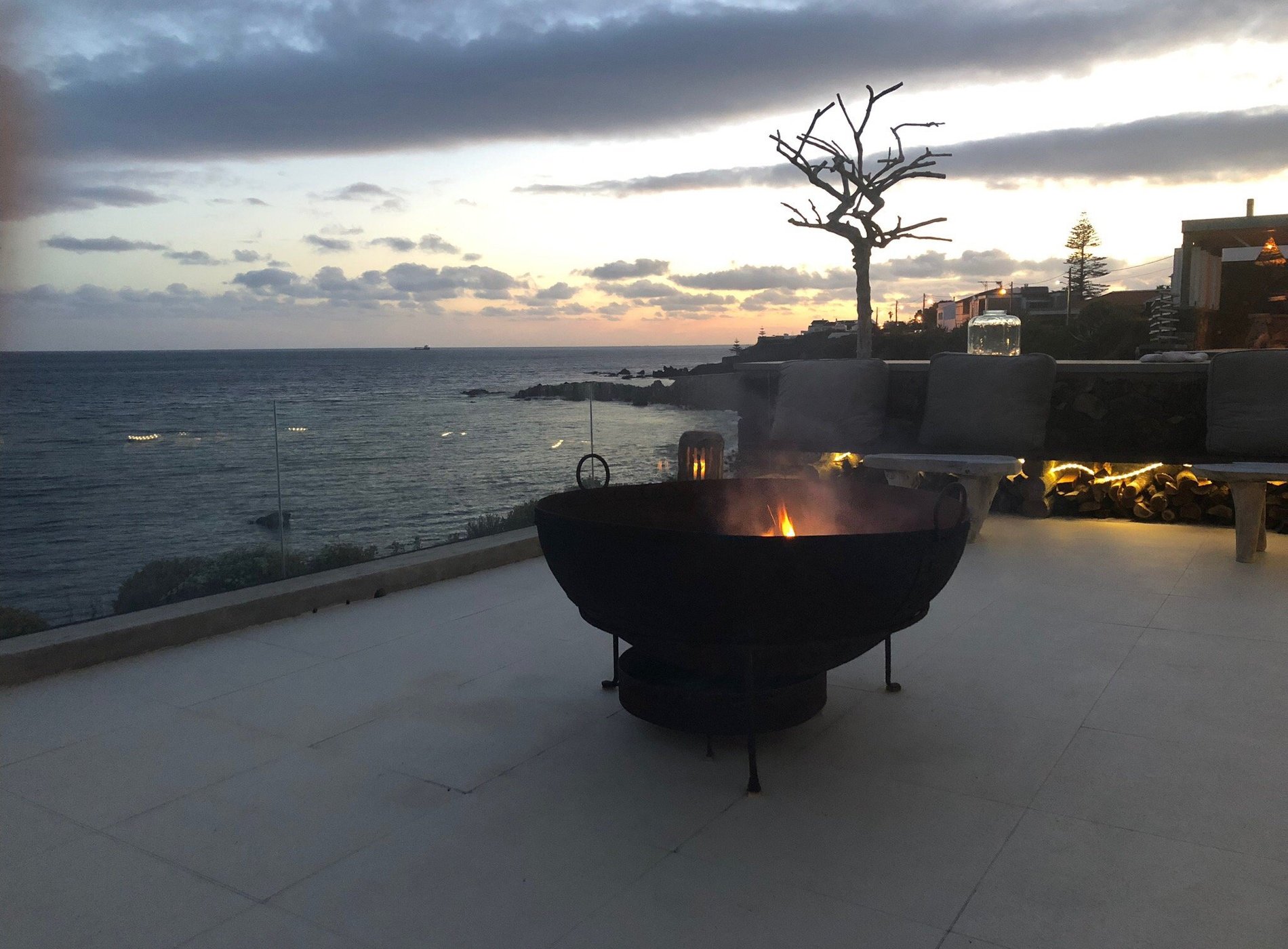 White Exclusive Suites & Villas by null