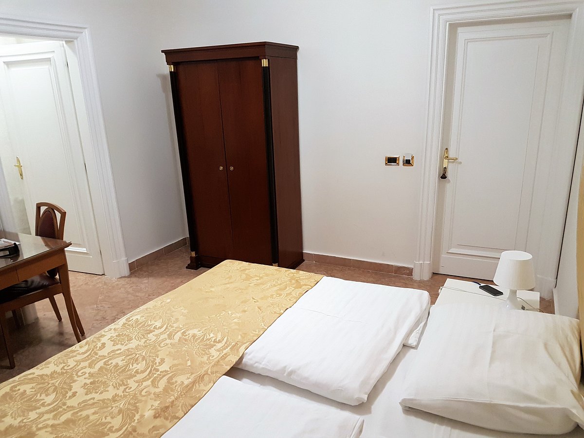 RESIDENCE LA FENICE (Прага) - отзывы, фото и сравнение цен - Tripadvisor